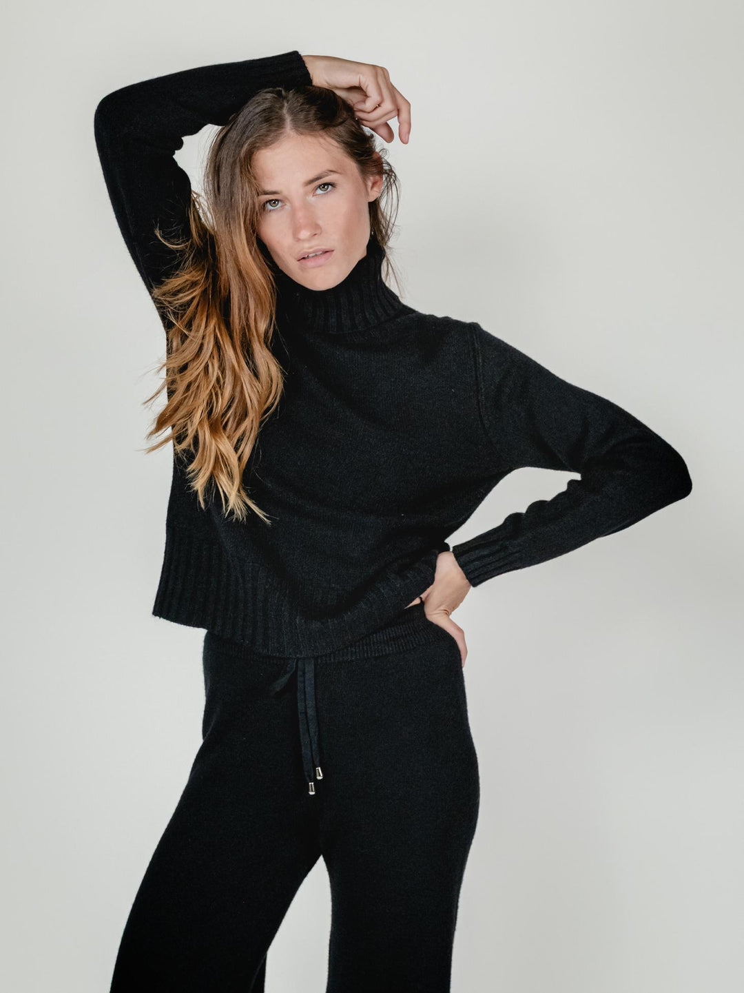 DOLCEVITA IN MAGLIA NERO
