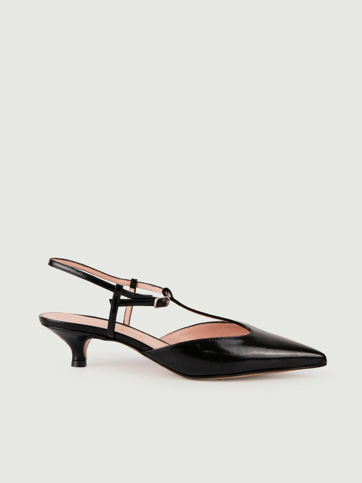 Décolleté con cinturino nera