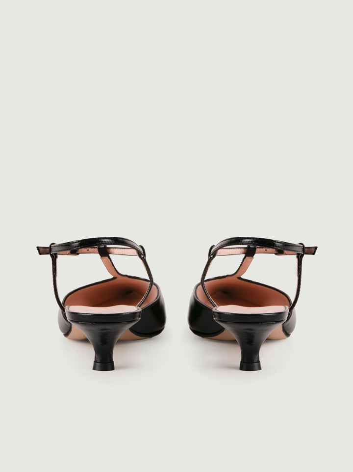 Décolleté con cinturino nera