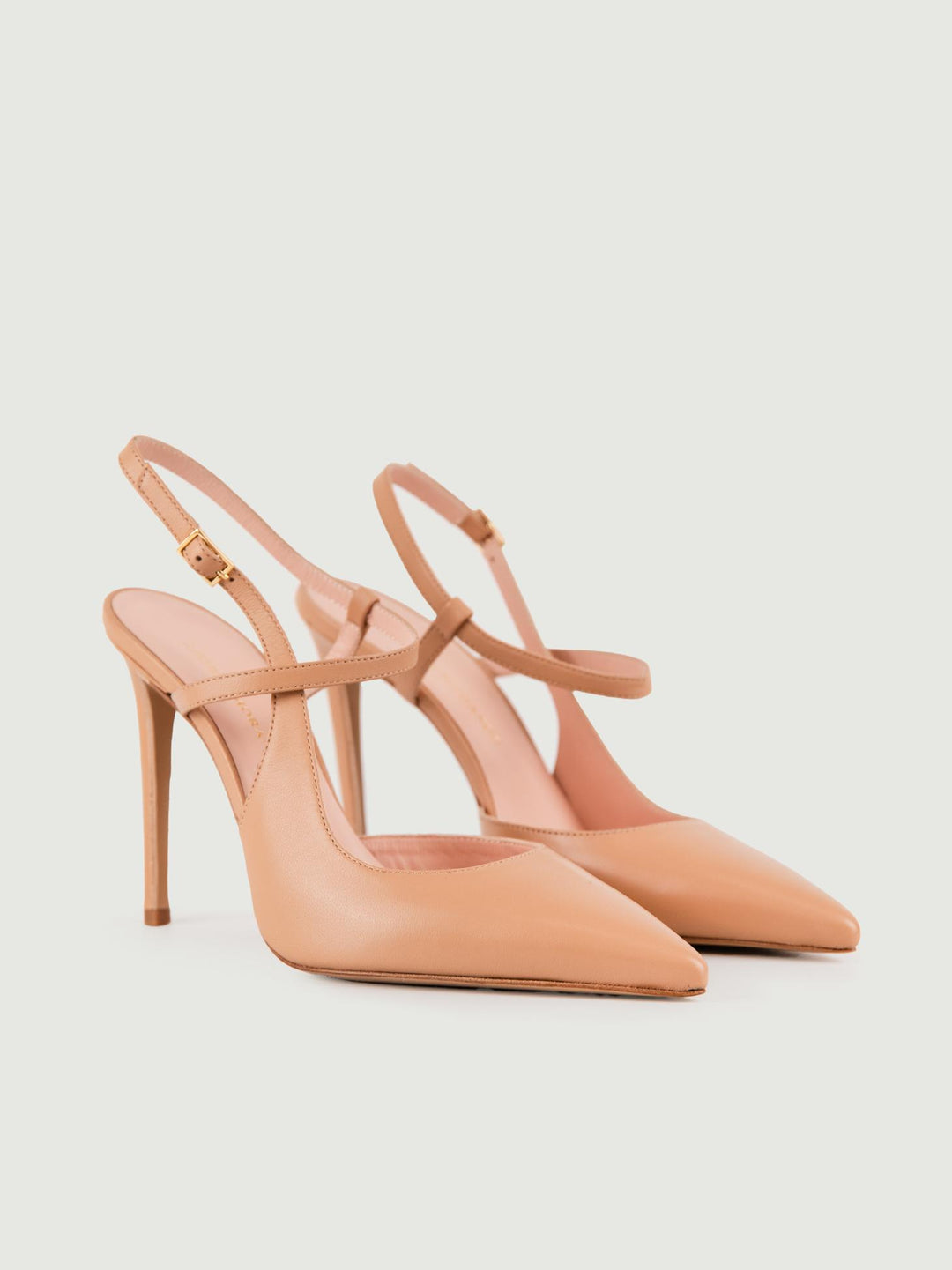 Decollètè slingback con listino nude