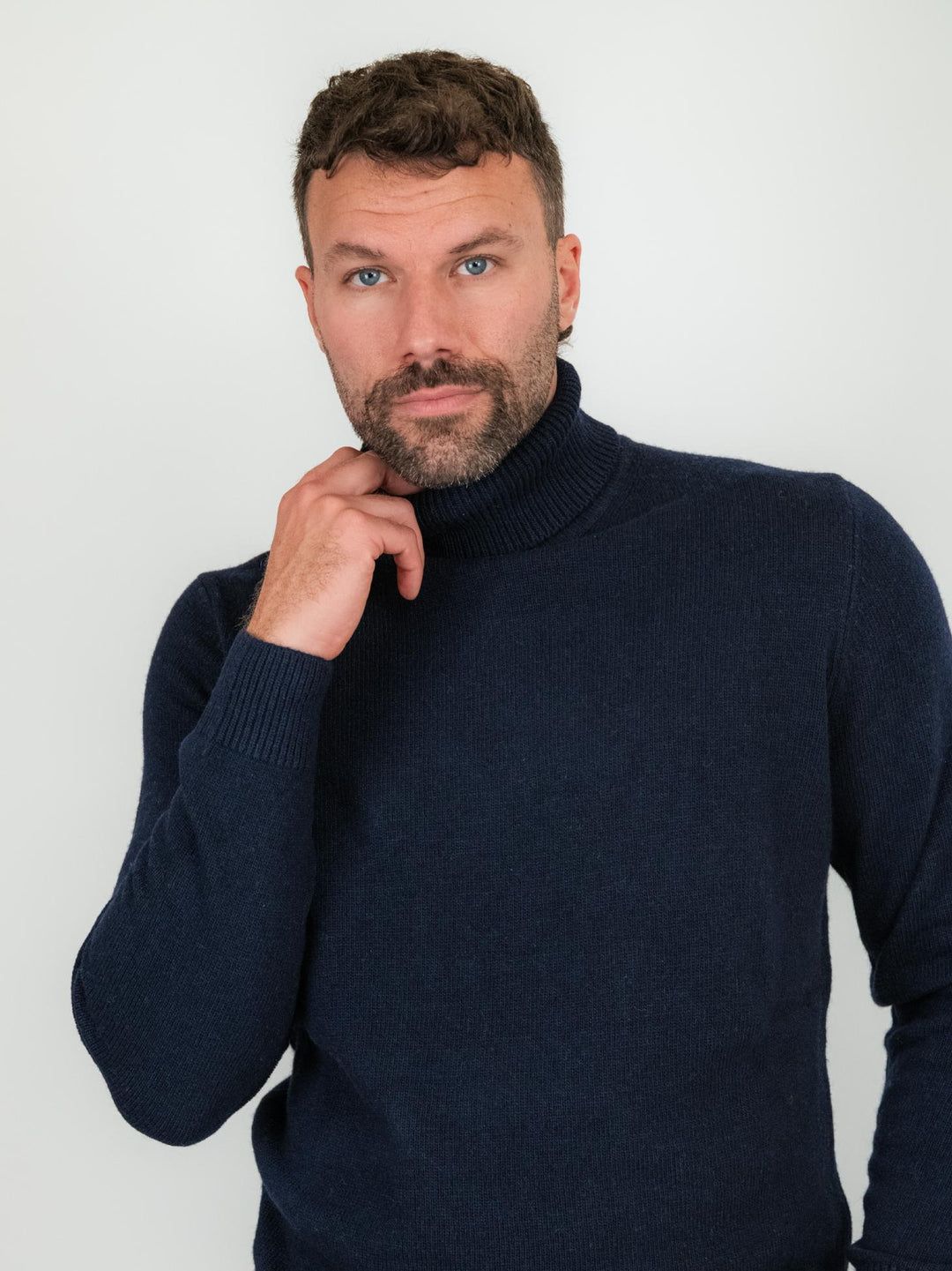 Dolcevita in lana e cashmere blu navy