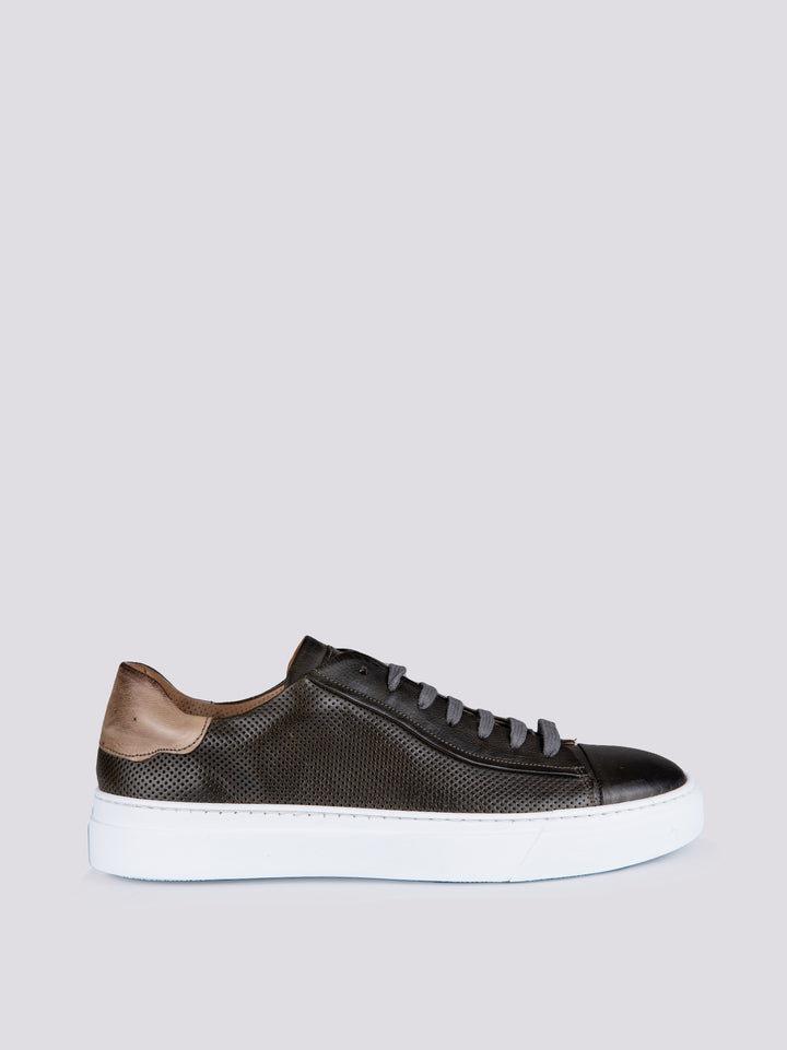 SNEAKER IN PELLE TRAFORATA COLOR VERDONE