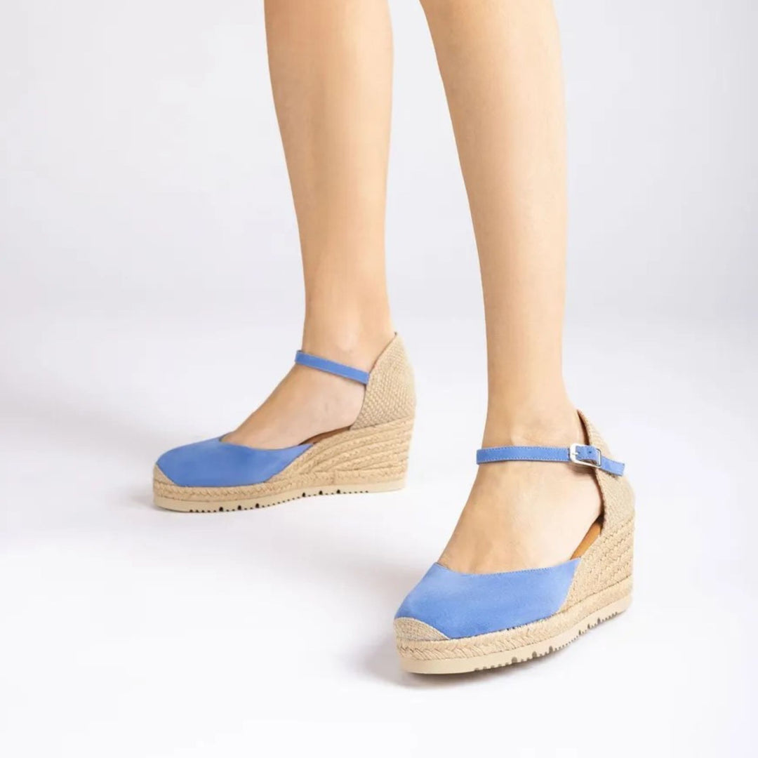 Sandali espadrillas con zeppa e laccetto color ciano