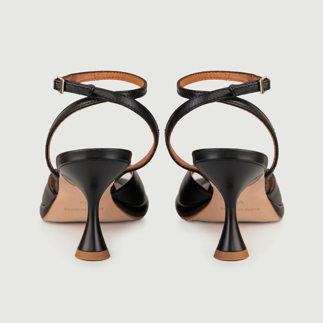 SANDALO IN PELLE NERA CON TACCO A ROCCHETTO 24099/467A NERO ANDREA MORANDO 