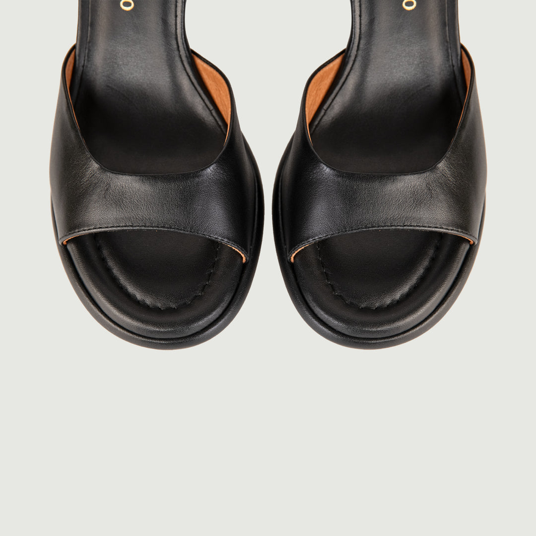 SANDALO IN PELLE NERA CON TACCO A ROCCHETTO 24099/467A NERO ANDREA MORANDO 