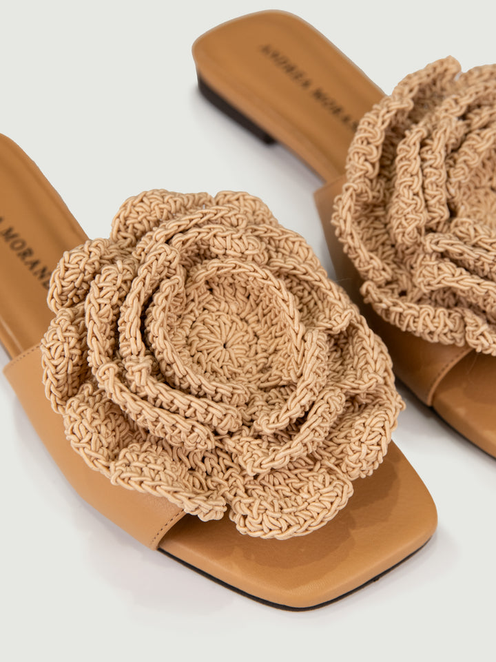 CIABATTA CON FIORE BEIGE 25082 NIRVANA ANDREA MORANDO 