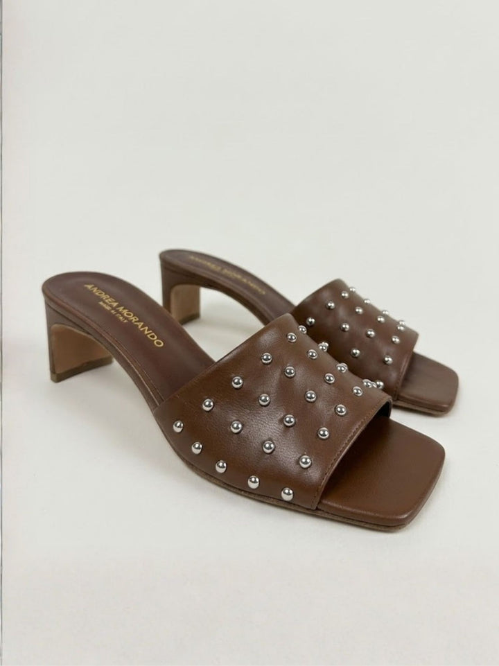 Sandalo mule borchiato in nappa cioccolato 2588 CHOCO ANDREA MORANDO 