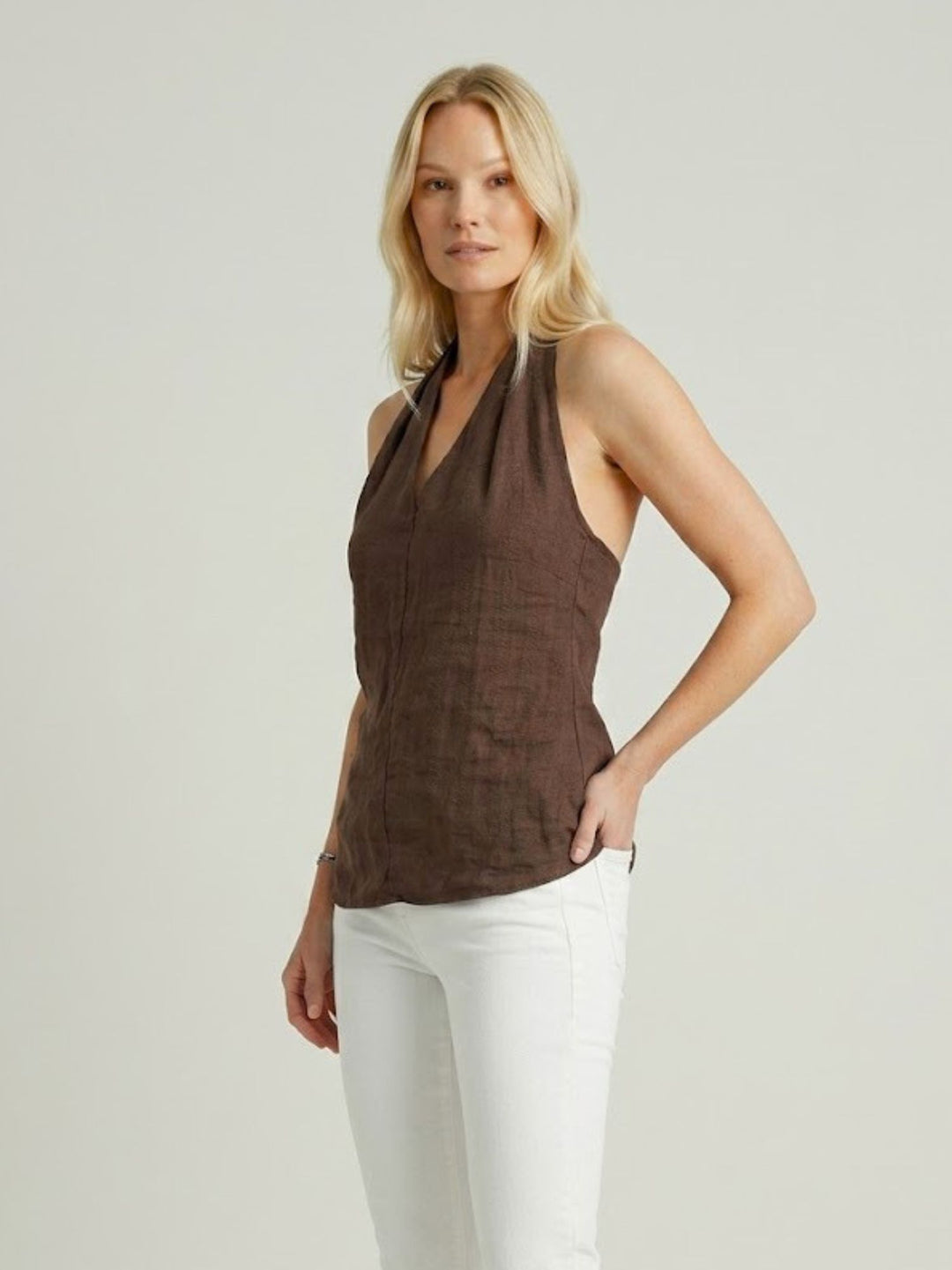 Top con scollo a V in lino tabacco 6TS0527 TABACCO ANDREA MORANDO 