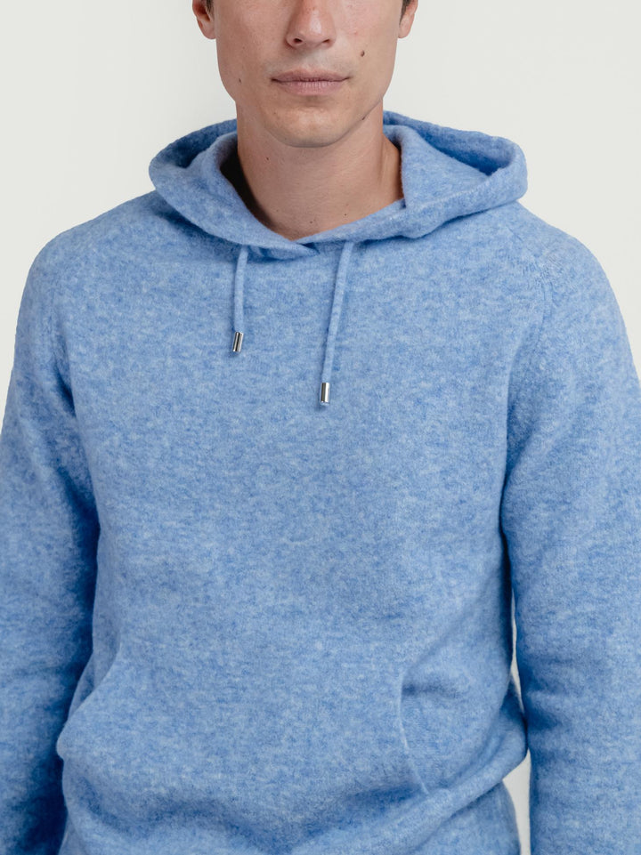 FELPA CON CAPPUCCIO IN LANA MERINO CARTA ZUCCHERO