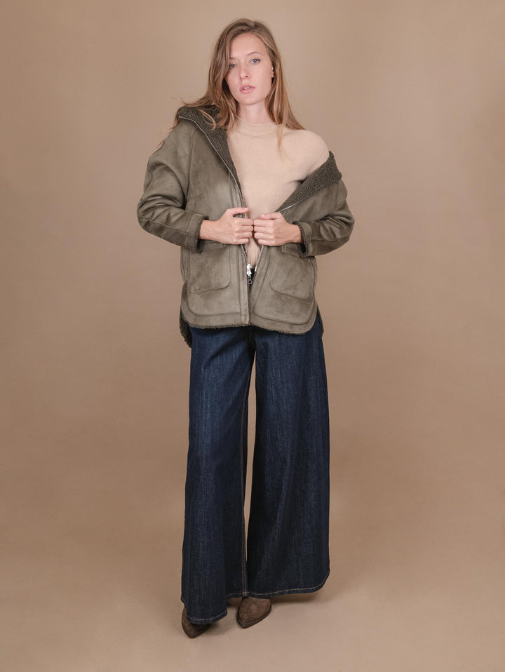 GIACCA CON CAPPUCCIO REVERSIBILE IN ECO-MONTONE VERDE