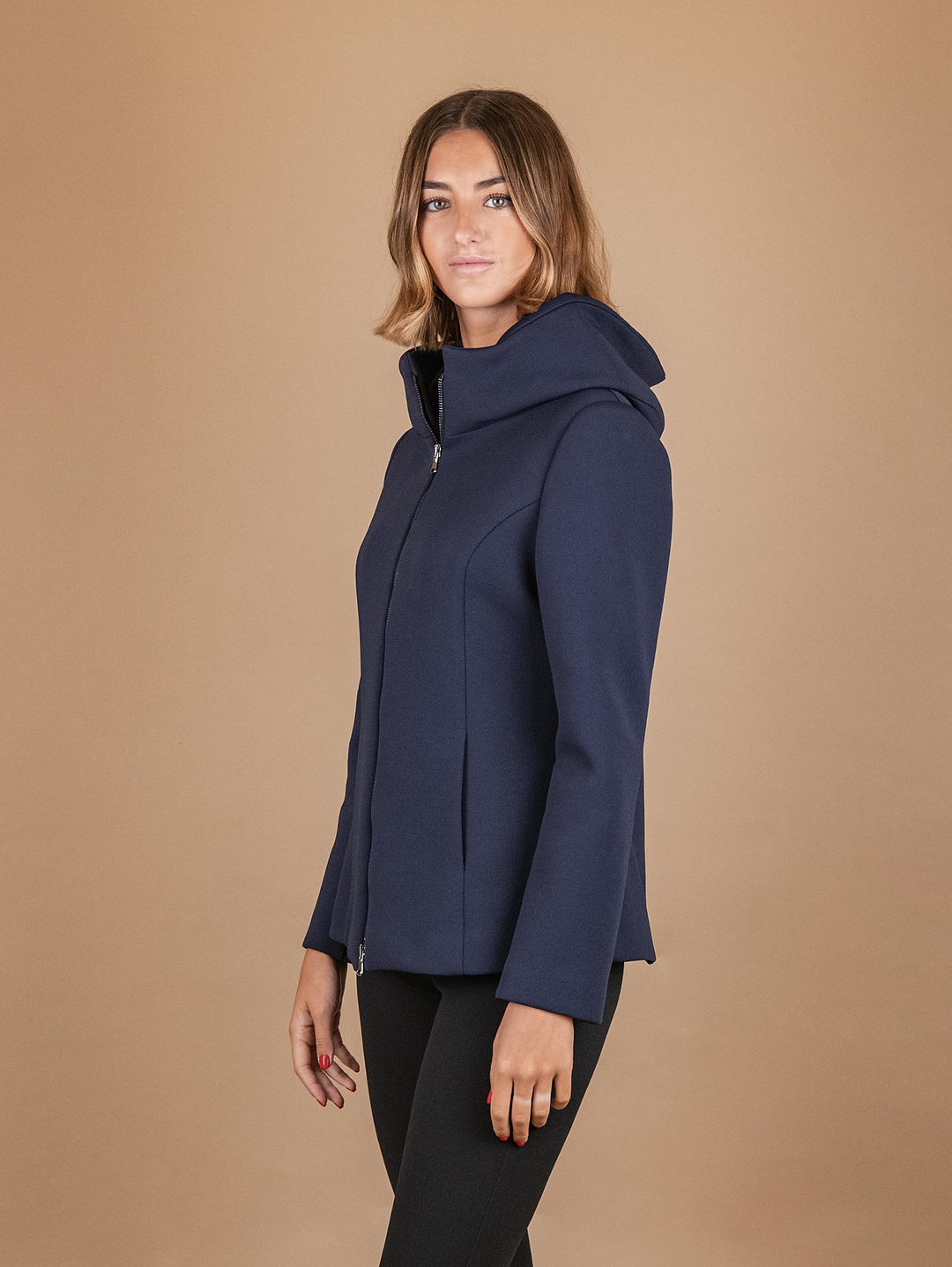 GIACCA TECNICA CON CAPPUCCIO E MAXI COLLO BLU