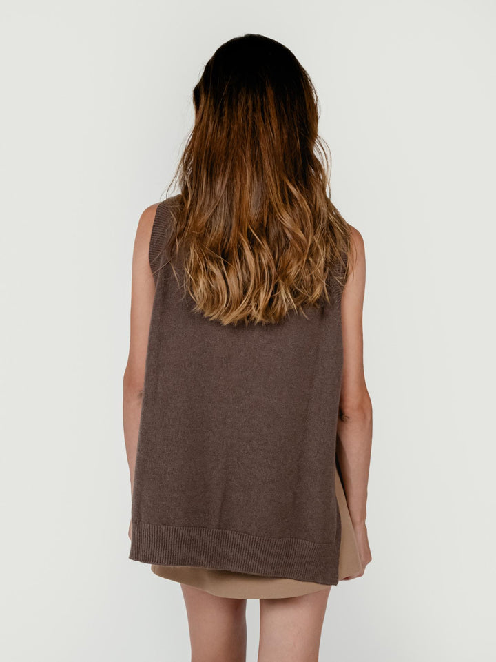 GILET LUNGO IN MAGLIA TABACCO