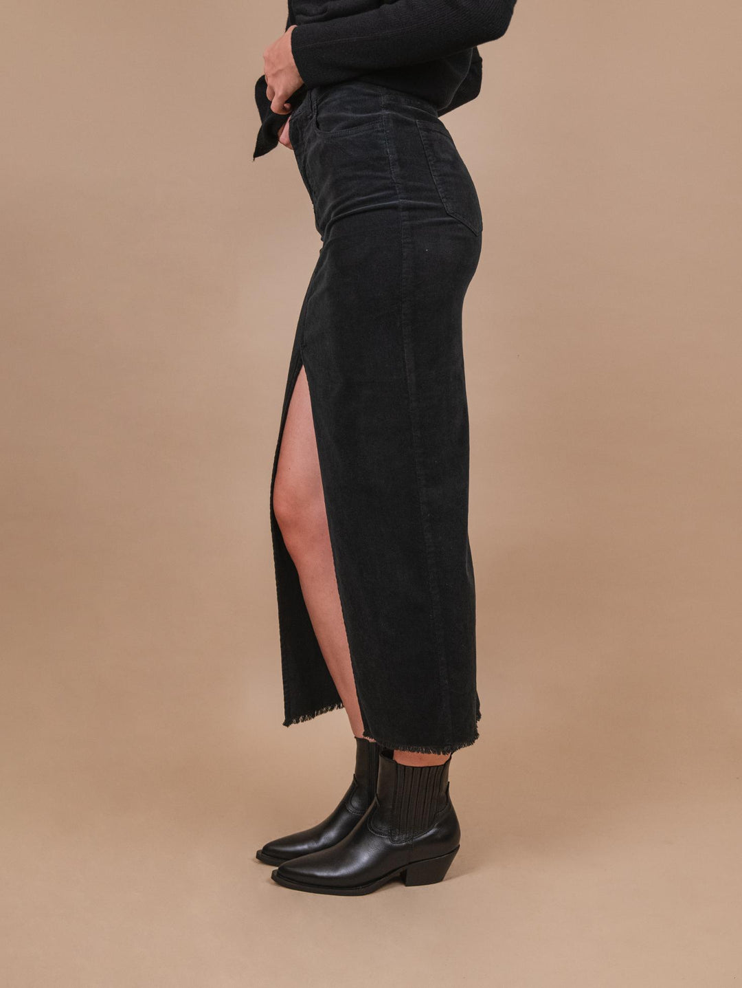 GONNA LUNGA CON MAXI SPACCO FRONTALE IN VELLUTO NERO