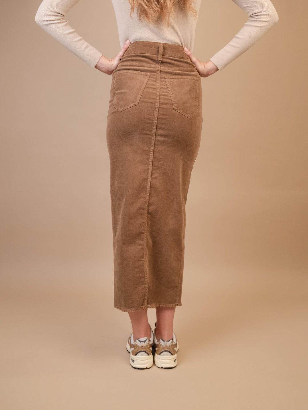 GONNA LUNGA CON MAXI SPACCO FRONTALE  IN VELLUTO TABACCO