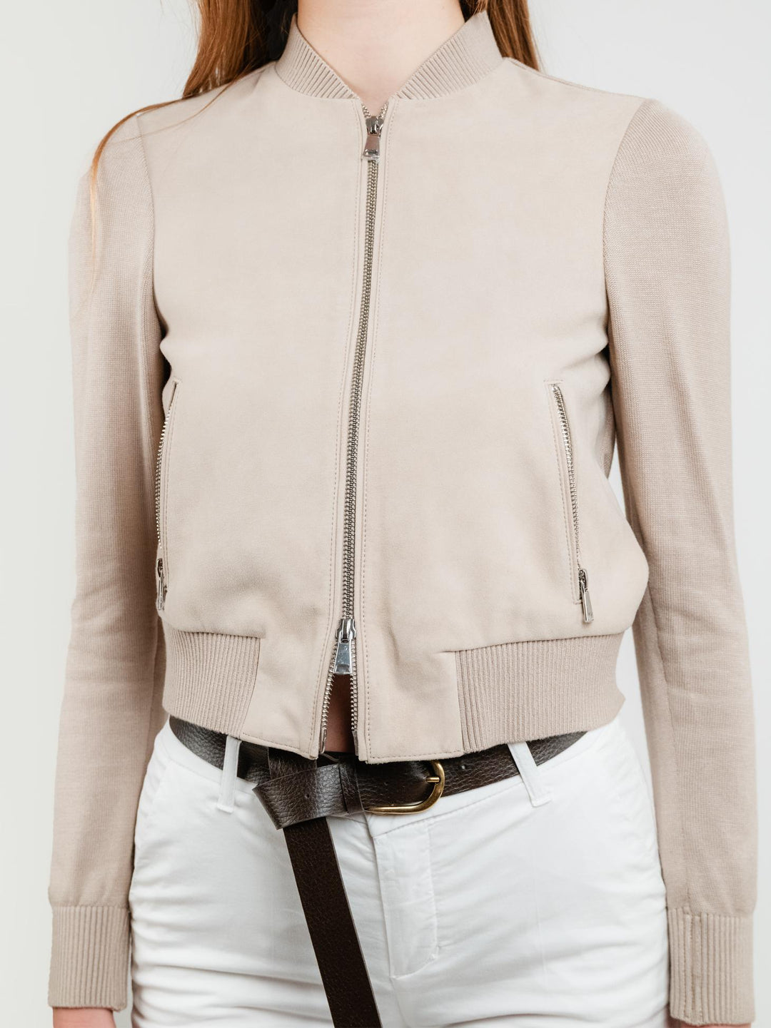 Giacca in pelle scamosciata e maglia Derek Knit beige