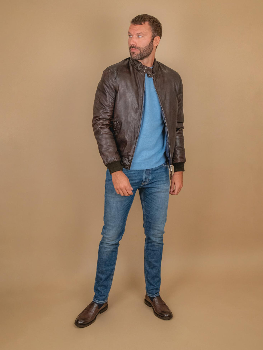 Giubbotto in pelle marrone con imbottitura RU44