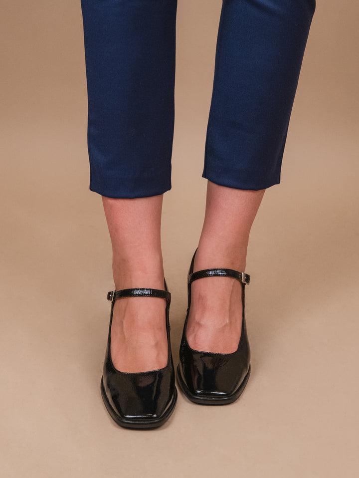 DECOLLETE CON PUNTA SQUADRATA IN VERNICE NERO 23531 VENICE NEGRO ANDREA MORANDO 