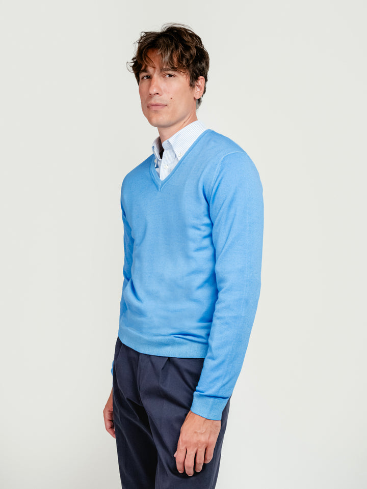 MAGLIA CON SCOLLO A V IN LANA MERINO CELESTE 0001 197 FIESOLI DANIELE 