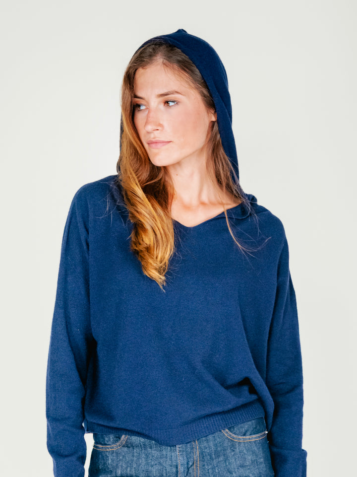 MAGLIA CON CAPPUCCIO BLU 022004 0115 BIMOR 