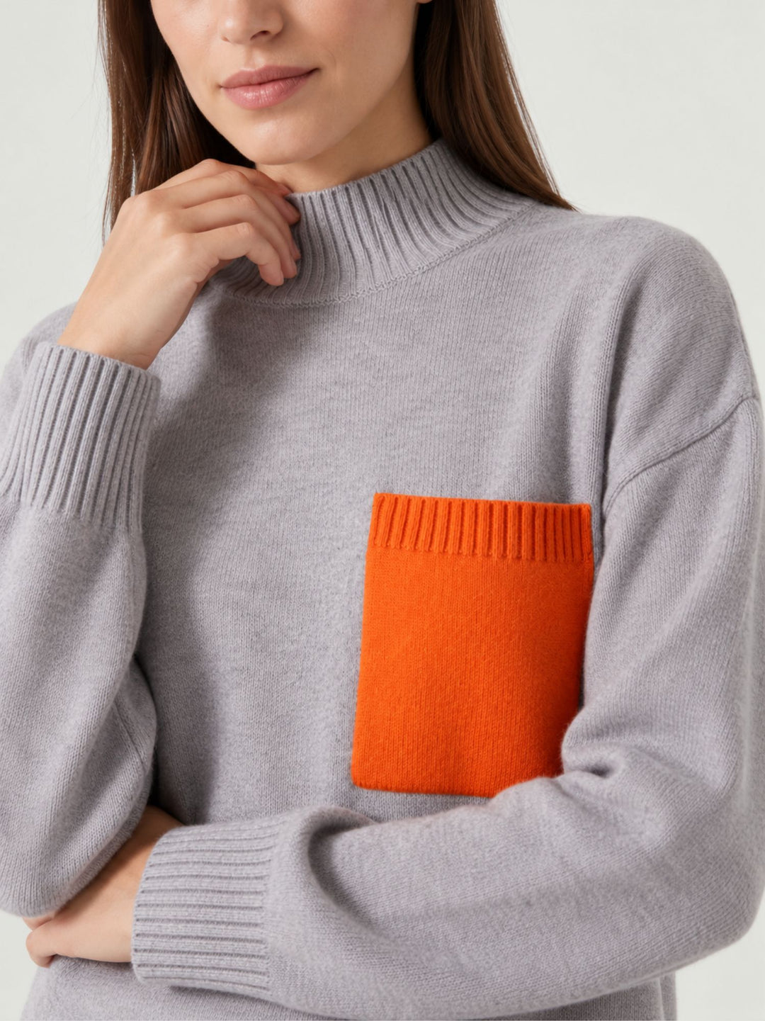 Maglia Jillian in cashmere grigio con tasca arancio JILLIAN ASH/ORANGE ABSOLUT CASHMERE 