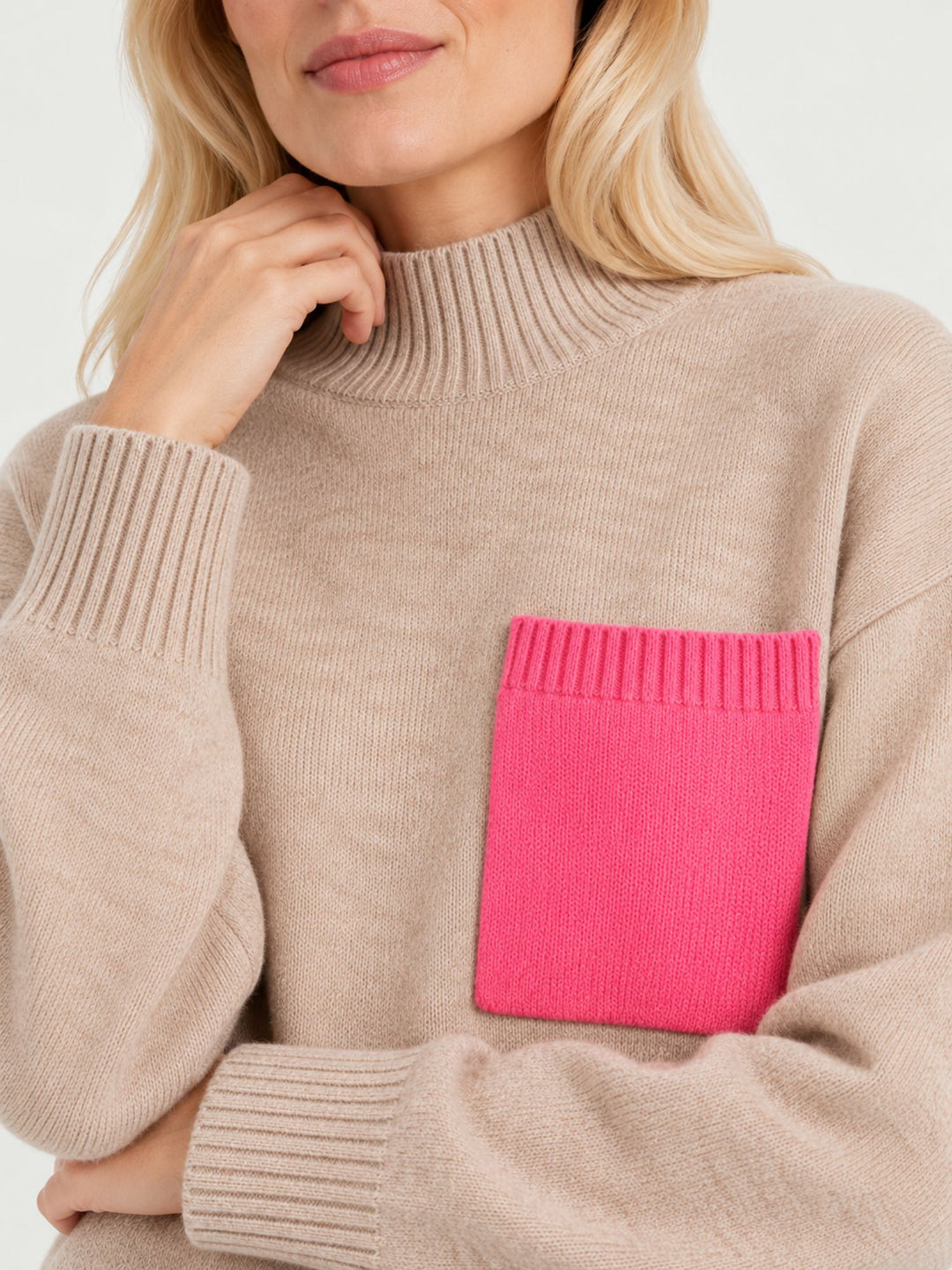 Maglia Jillian in cashmere beige con tasca rosa JILLIAN OAT/PINK ABSOLUT CASHMERE 