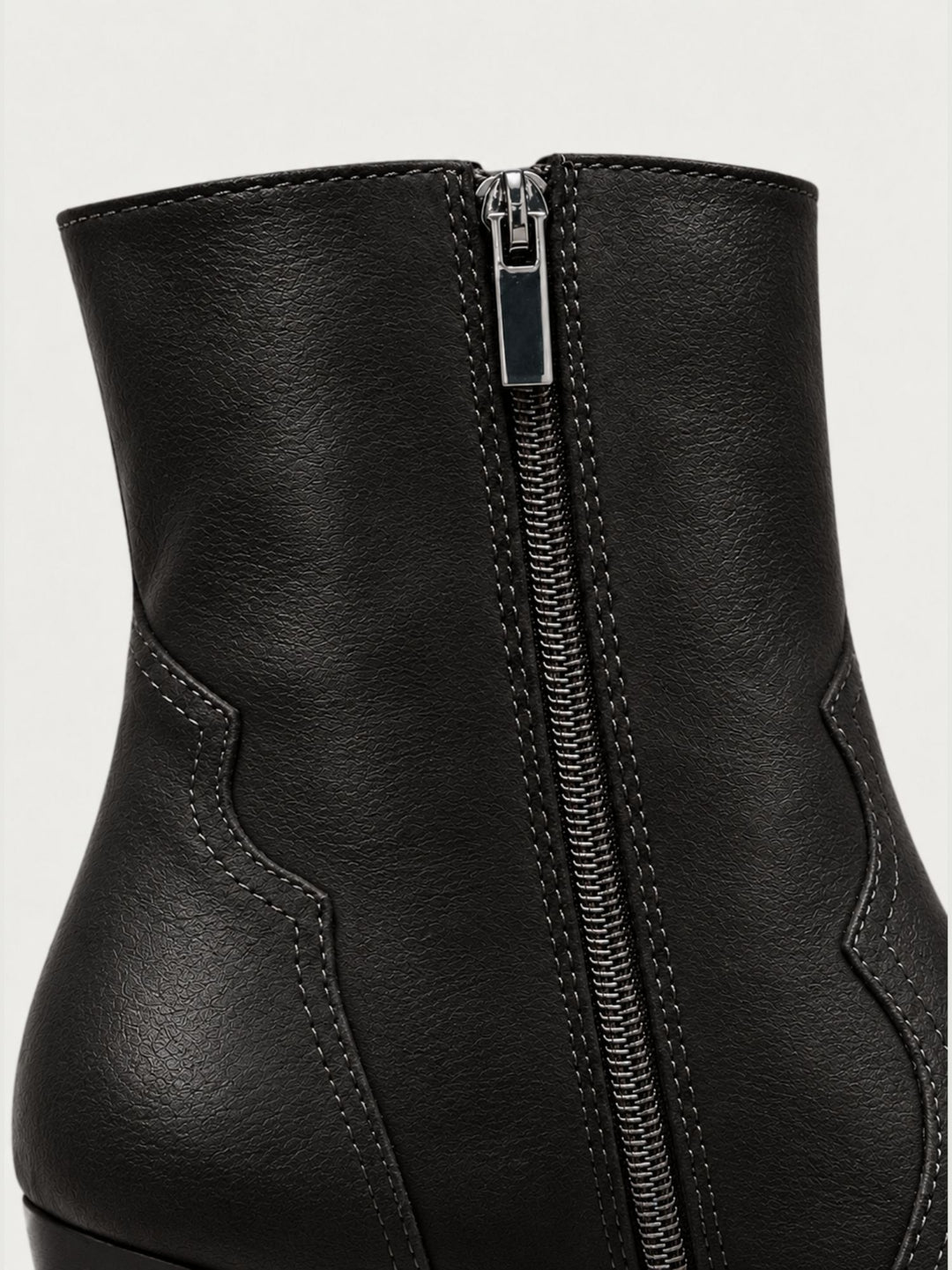 Stivaletto texano in pelle nera 568901 05 ALPE 