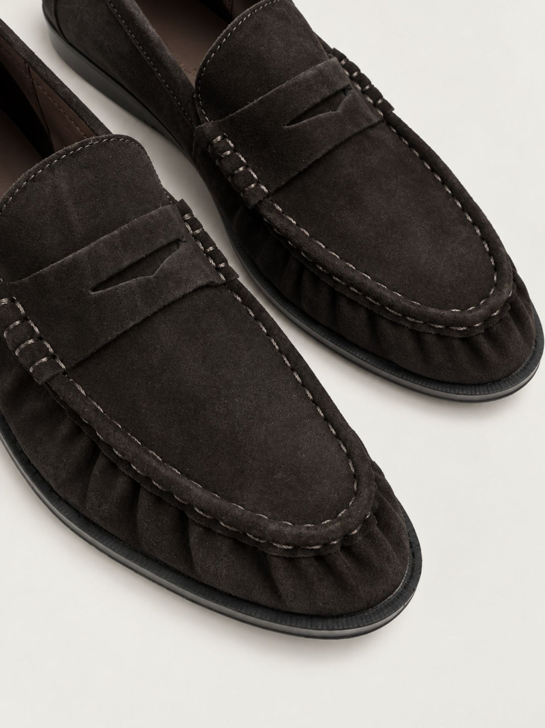 Mocassino penny in camoscio con arricciatura moroa 570611 10 ALPE 