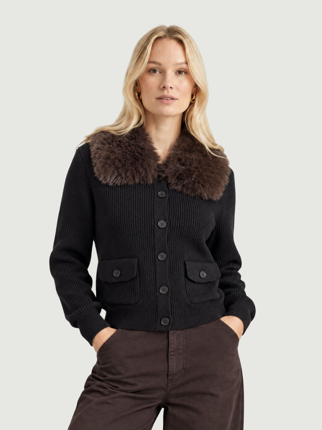 Cardigan a coste con collo in ecopelliccia N012 NERO BLEU DE JADE PARIS 