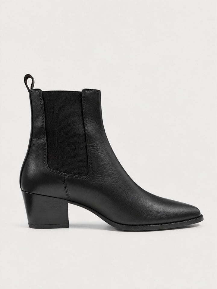 Stivaletto beatles in pelle scamosciata moro 2587 NERO ANDREA MORANDO 
