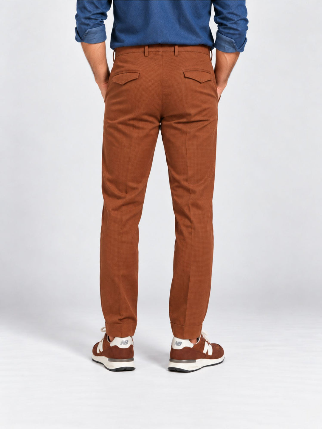 Pantalone con pinces in cotone testurizzato ruggine POUL KAZAN 18 ANDREA MORANDO 