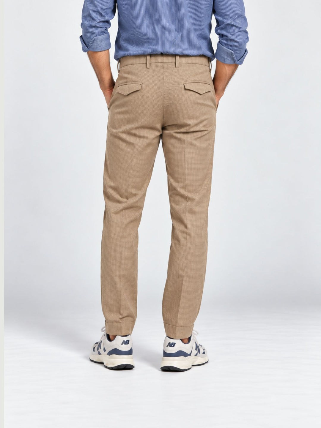 Pantalone con pinces in cotone testurizzato sabbia POUL KAZAN 44 ANDREA MORANDO 