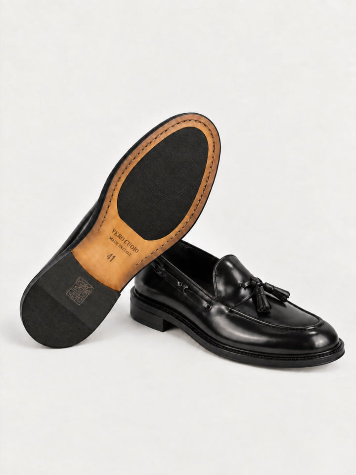 Mocassino con nappine in pelle abrasivata nera 18401 NERO ANDREA MORANDO 