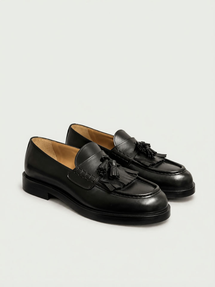 Mocassino con nappine in pelle spazzolata nera 801 NERO ANDREA MORANDO 