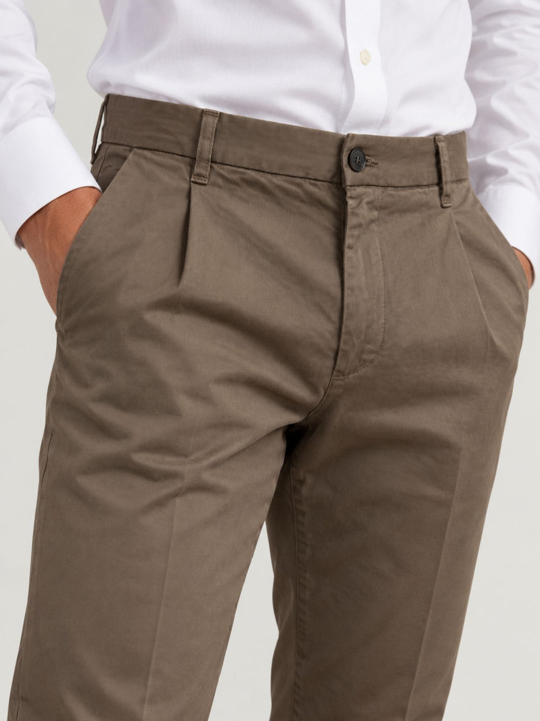 Pantalone chino con pinces tortora 7676TO A401 ANDREA MORANDO 