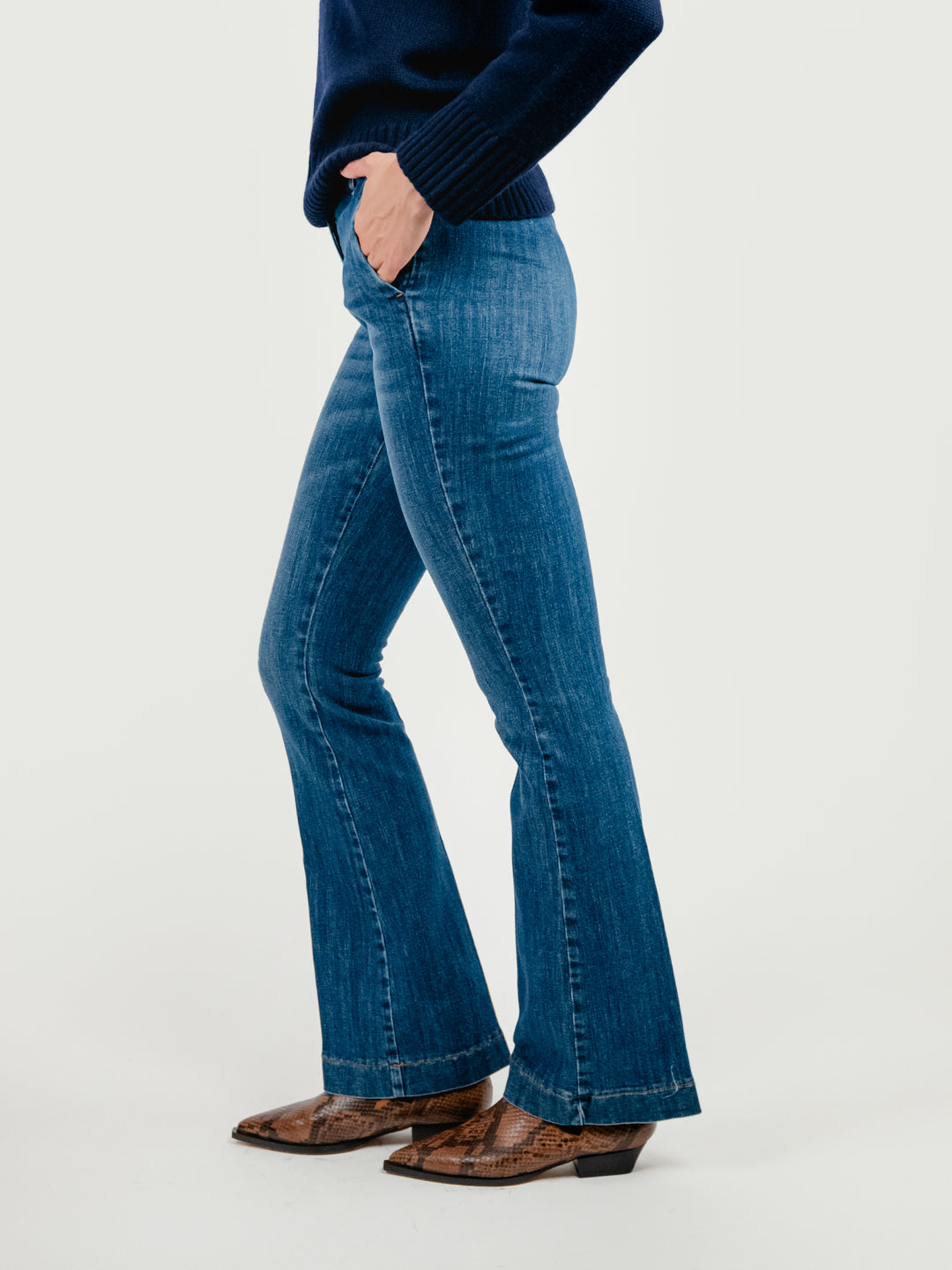 Jeans a zampa lavaggio medio 8748-2CAR CRETA ANDREA MORANDO 