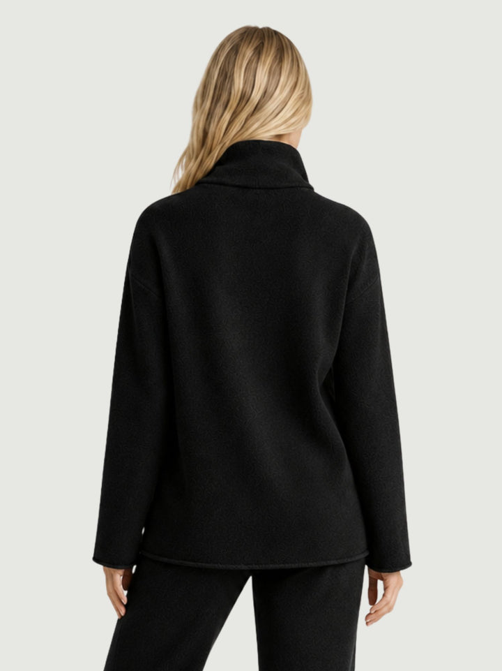 Maglione Kari over a collo alto in maglia licorice 0370174 0010 BIMOR 