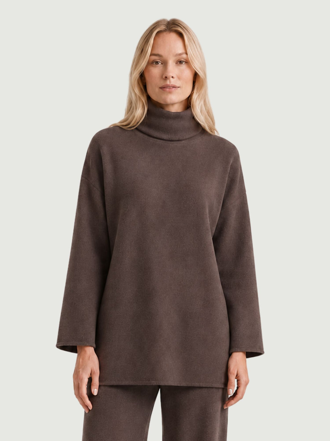 Maglione Kari over a collo alto in maglia cioccolato 0370174 0196 BIMOR 