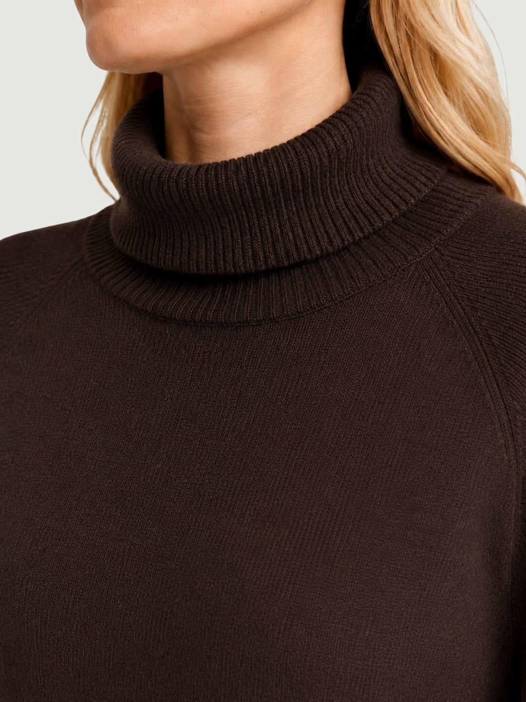 Abito Ester a collo alto in maglia cioccolato 0370225 0196 BIMOR 