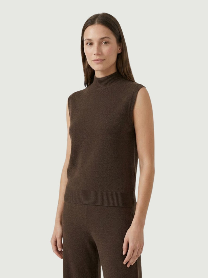 Gilet Eli con collo a lupetto in maglia cioccolato 0370236 0196 BIMOR 