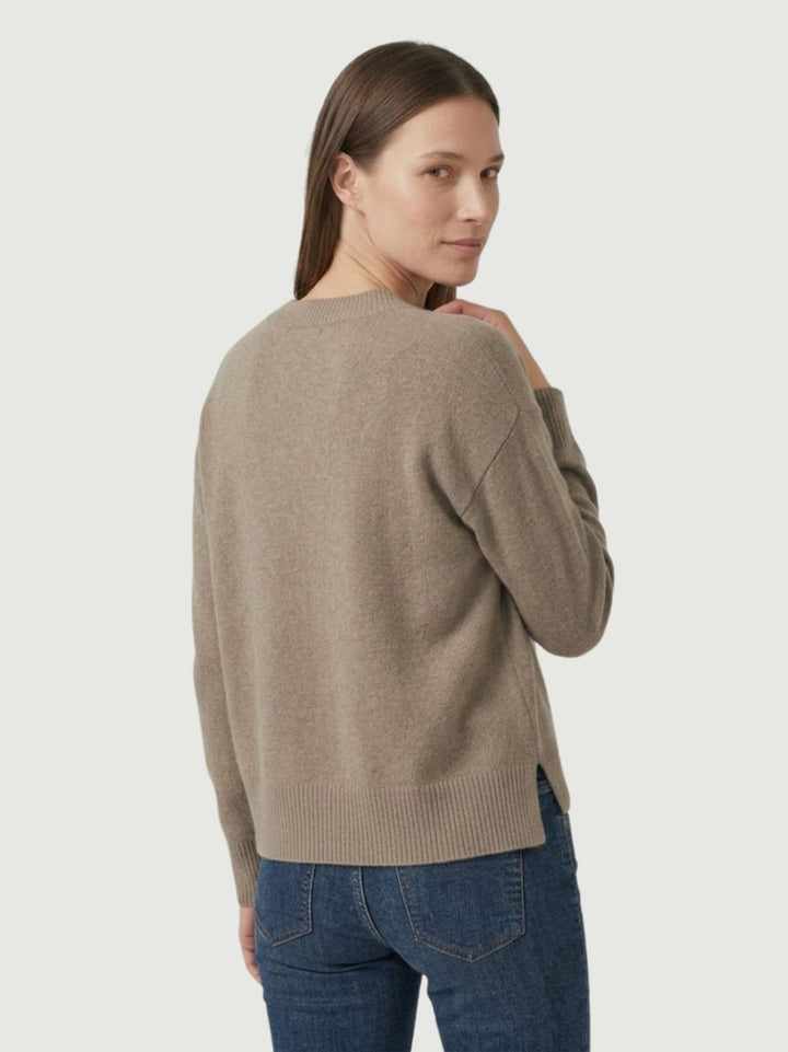 Maglia con scollo a V nocciola 0570573 0083 BIMOR 
