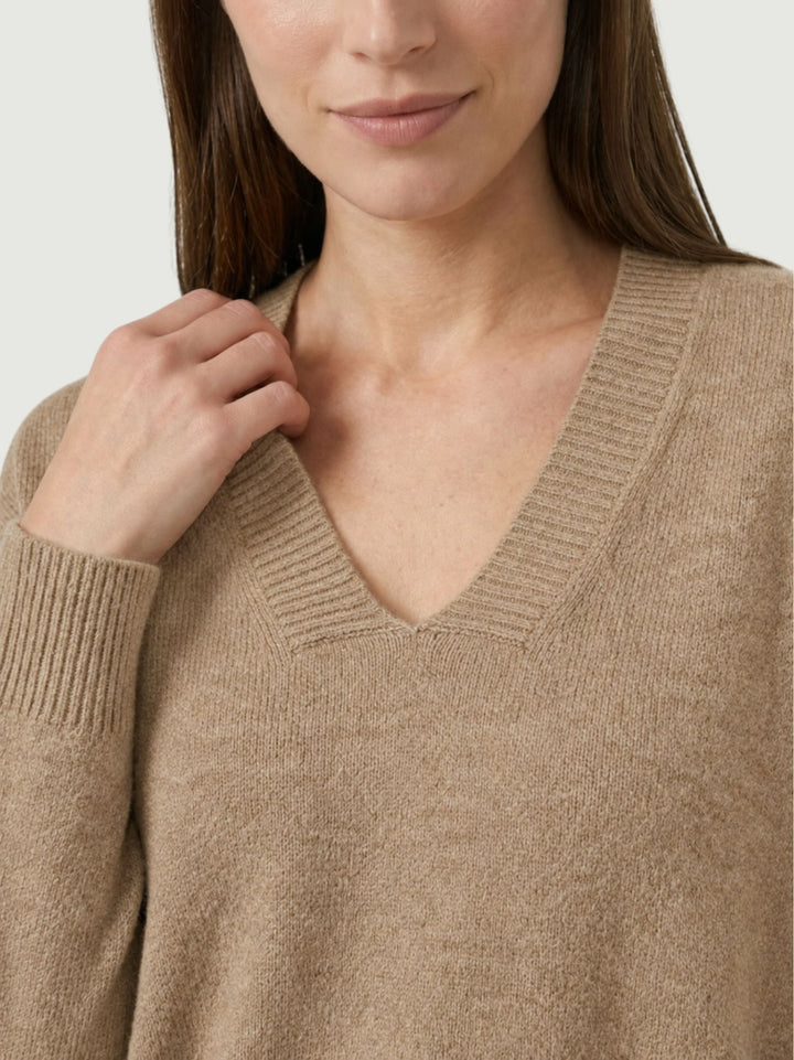 Maglia Betti con scollo a V nocciola 0570573 0083 BIMOR 