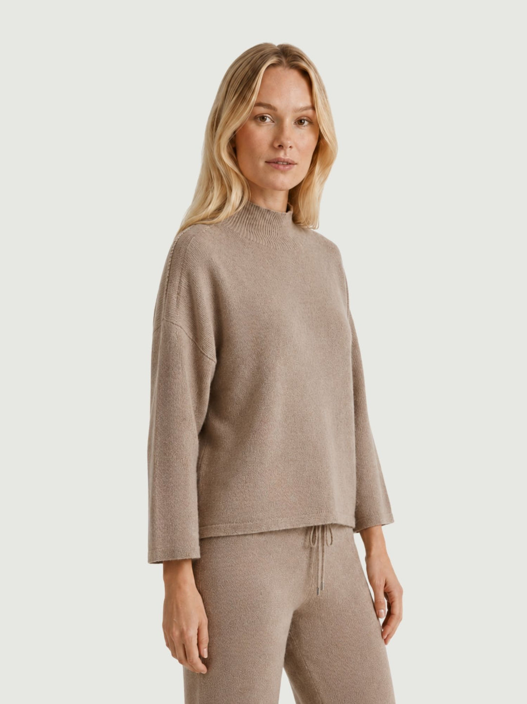 Maglione a lupetto nocciola 0570580 0083 BIMOR 