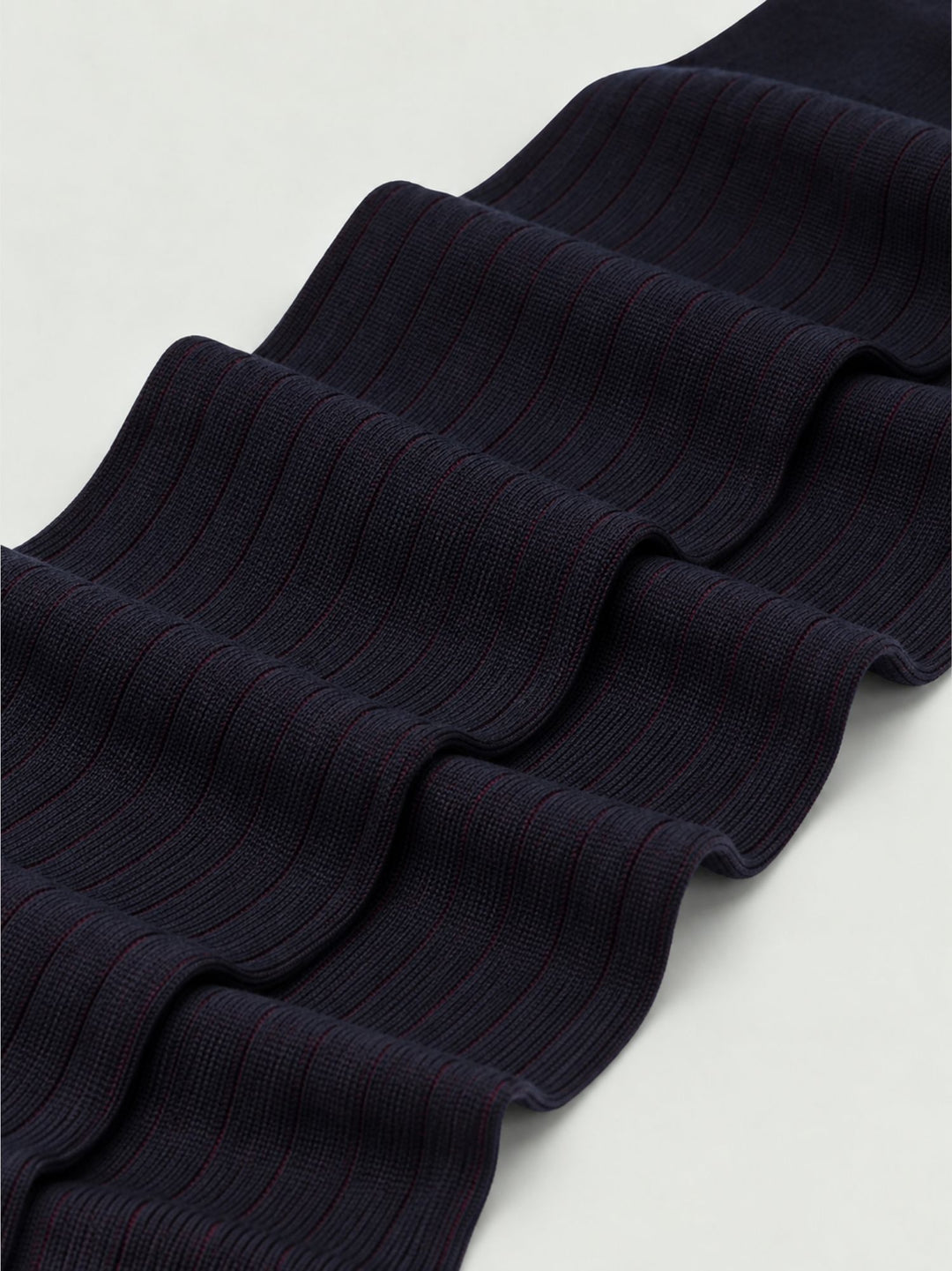Calze lunghe in lana vergine a coste 63492G V0137 RED 
