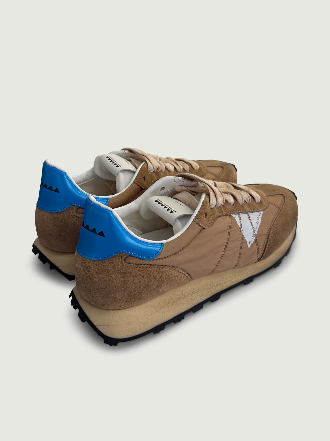 Sneaker Amnis in nylon e camoscio cammello AMNIS 205 RUN OF 