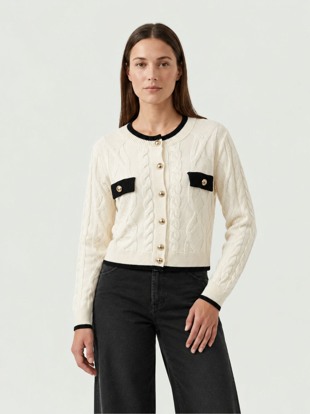 Cardigan in maglia panna e nero con bottoni dorati CN2756 BIANCO S&M GROUP 