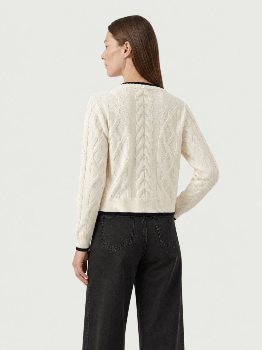 Cardigan in maglia panna e nero con bottoni dorati CN2756 BIANCO S&M GROUP 