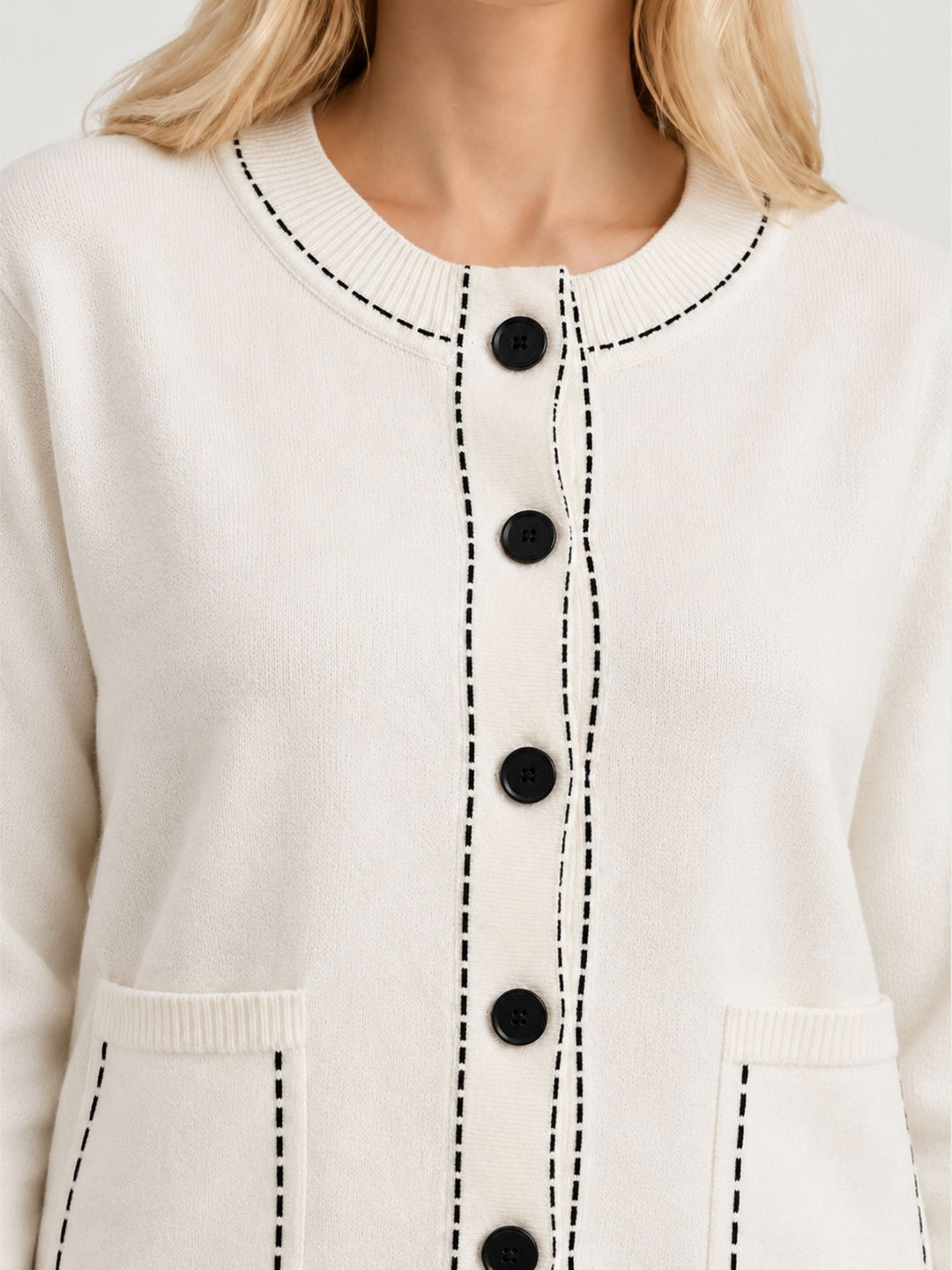 Cardigan girocollo con profili a contrasto e tasche applicate CN2763 LATTE S&M GROUP 