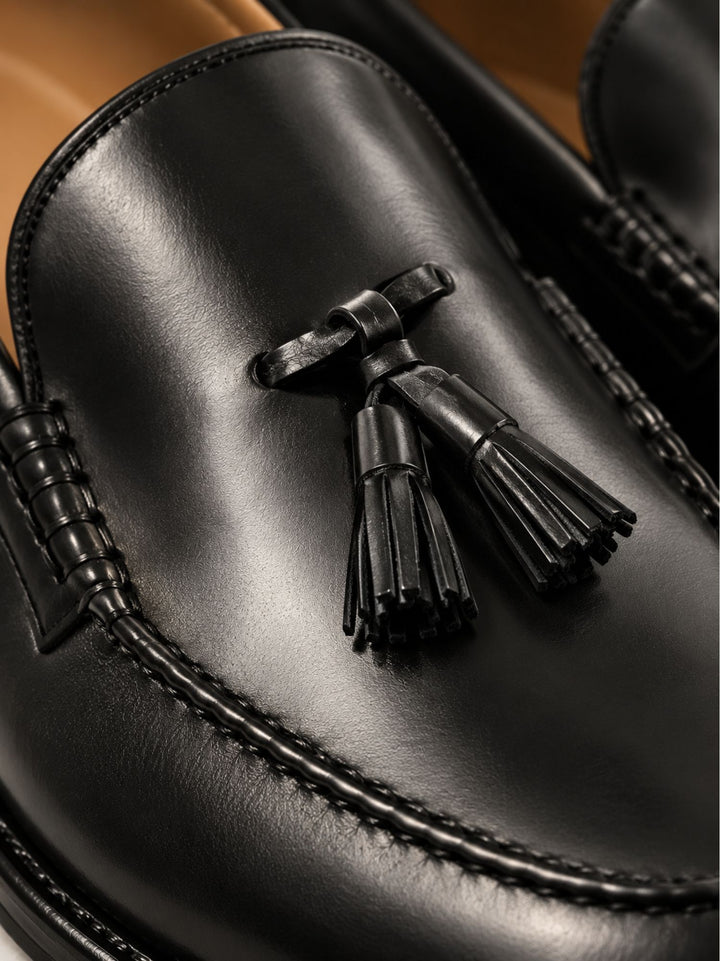 Mocassino in pelle nera con nappine 07 22 SAXONE 