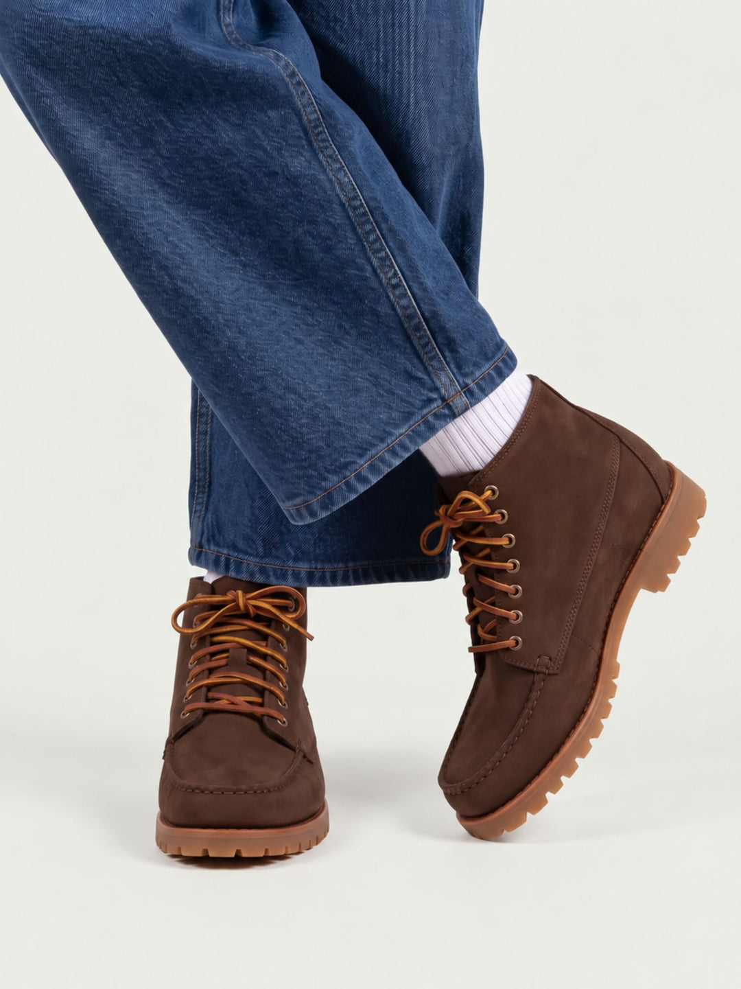 Stivaletto Sawyer in pelle nabuk cioccolato 76125CW 901 SEBAGO 