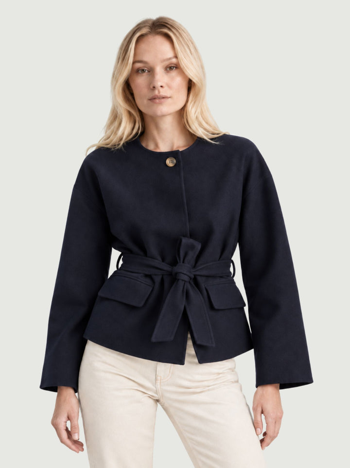Giacca corta con cintura navy K4194 BLU SUNJOY 
